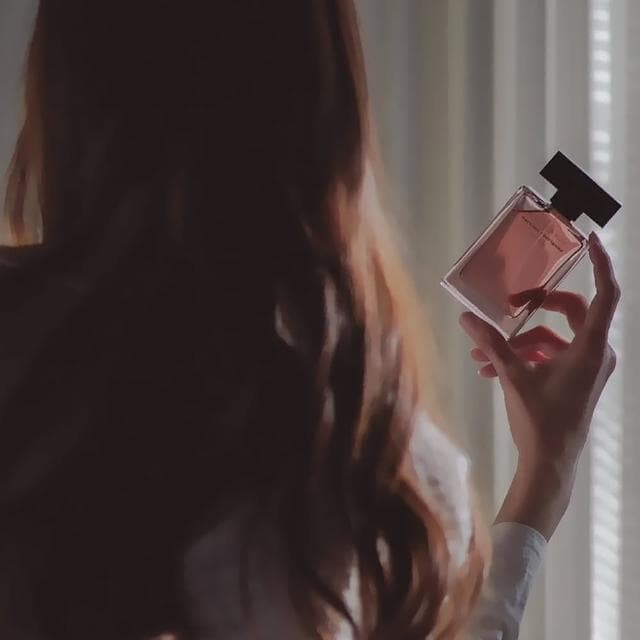 【NARCISO RODRIGUEZ】for her深情繆思女性淡香精 100ML(國際航空版) 送禮推薦 母親節禮物