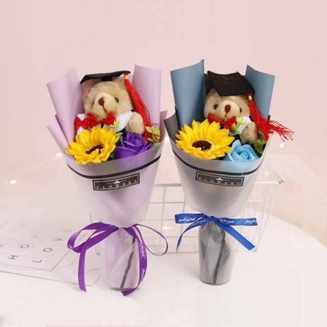【Warm House Decor 暖和家居】向日葵小熊畢業花束 (香皂仿真花 幼兒園畢業花束 小熊花束 向日葵花束 畢業禮物 畢業花束 玫瑰花束)