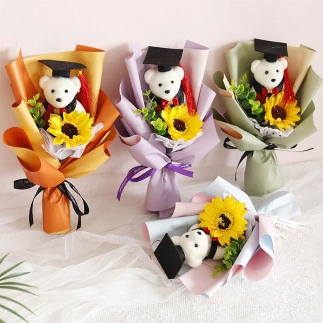 【Warm House Decor 暖和家居】向日葵小熊畢業花束 (香皂仿真花 幼兒園畢業花束 小熊花束 向日葵花束 畢業禮物 畢業花束 玫瑰花束)