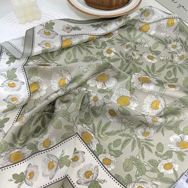 現貨 韓系綠色小花方巾 絲巾 頭巾 質感 簡約 質感 領巾 髮帶 包巾 脖圍 飾品 方巾 小方巾 腰飾 包飾 披肩