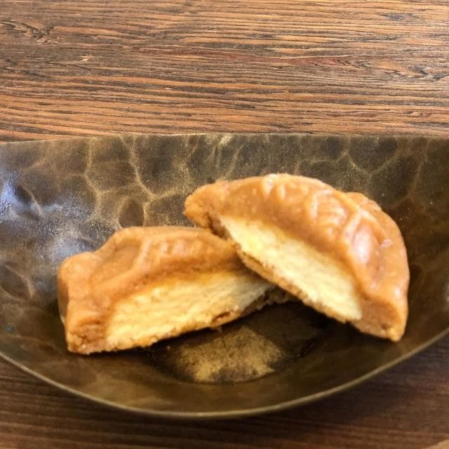 李亭香｜金龜聚寶盆 (10入)(糕點、甜點、點心、下午茶、零食、送禮、大稻埕、傳統、泡芙、花生糖)