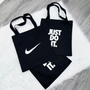 【NIKE 耐吉】NIKE黑白手提帆布包 帆布包 托特包 黑白 手提包 送禮 生日禮物 BG018-010A