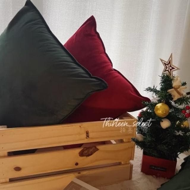 【THiRTEEN 拾參家居】耶誕天鵝絨素色抱枕（交換禮物 聖誕節 枕頭 靠墊 抱枕套 坐墊 北歐居家裝飾 枕頭套）