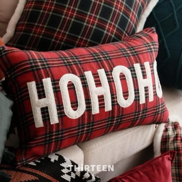 【THiRTEEN 拾參家居】𝙃𝙊𝙃𝙊𝙃𝙊聖誕抱枕（交換禮物 聖誕節 枕頭 靠墊 抱枕套 坐墊抱枕 家居軟裝佈置 枕頭）