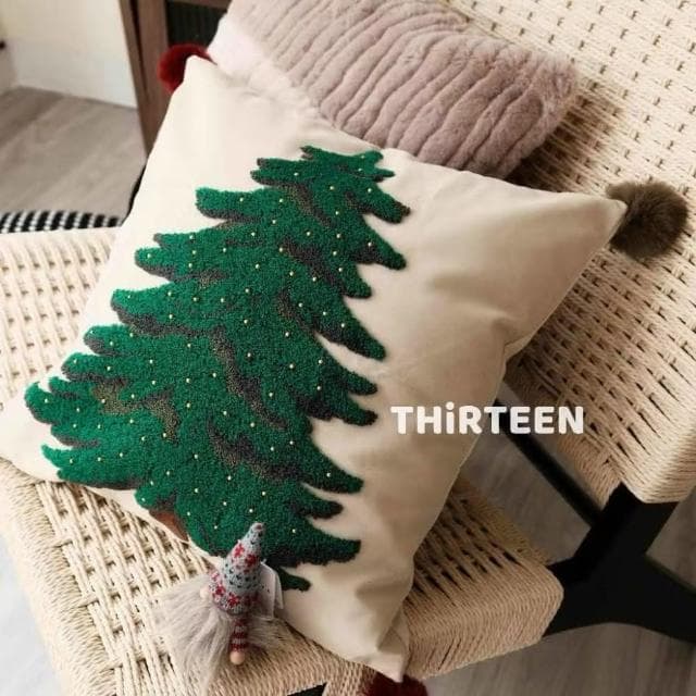 【THiRTEEN 拾參家居】羅瓦涅米聖誕樹金珠絨球抱枕（耶誕樹抱枕 靠枕 抱枕套 交換禮物 聖誕禮物 耶誕節）