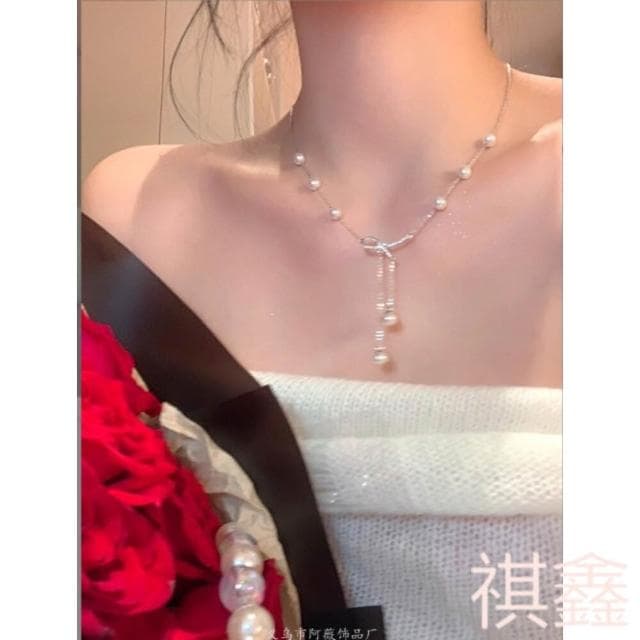 MOMO媽咪 現貨 鎖骨鍊 頸鏈  項鍊 手鍊 女項鍊  珍珠項鍊  流蘇項鍊  鈦鋼項鍊 百搭項鏈