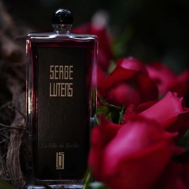 【SERGE LUTENS  盧丹詩】SERGE LUTENS 盧丹詩 柏林少女淡香精 50ML(國際航空版) 送禮推薦