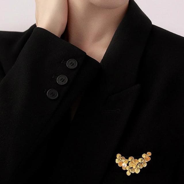 【EMMA SUE】女髮飾 手工胸針 珍珠胸針 造型別針 小眾飾品 胸針 別針 胸花 收腰別針 包包飾品 生日禮物 優雅胸針 圍巾扣 