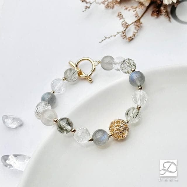 【Dawn Fashion 彤恩時尚】微妙的平衡//招財水晶手鍊//綠碧璽髮晶 拉長石 白水晶/生日禮物/父親節禮物