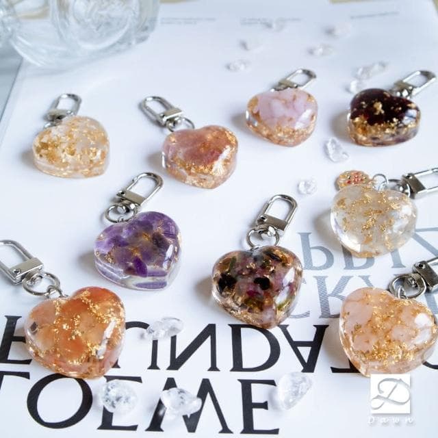 【Dawn Fashion 彤恩時尚】水晶愛心 星星鑰匙圈 XS號 // 原礦碎石 airpods吊飾/生日禮物/父親節禮物