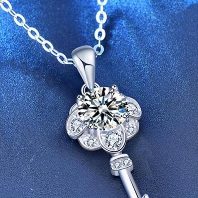 【LEESA】鎖骨項鍊\鑰匙項鍊\小花項鍊\莫桑石項鍊\高級飾品\情侶禮物\氣質項鍊\閨蜜項鍊\韓國項鍊
