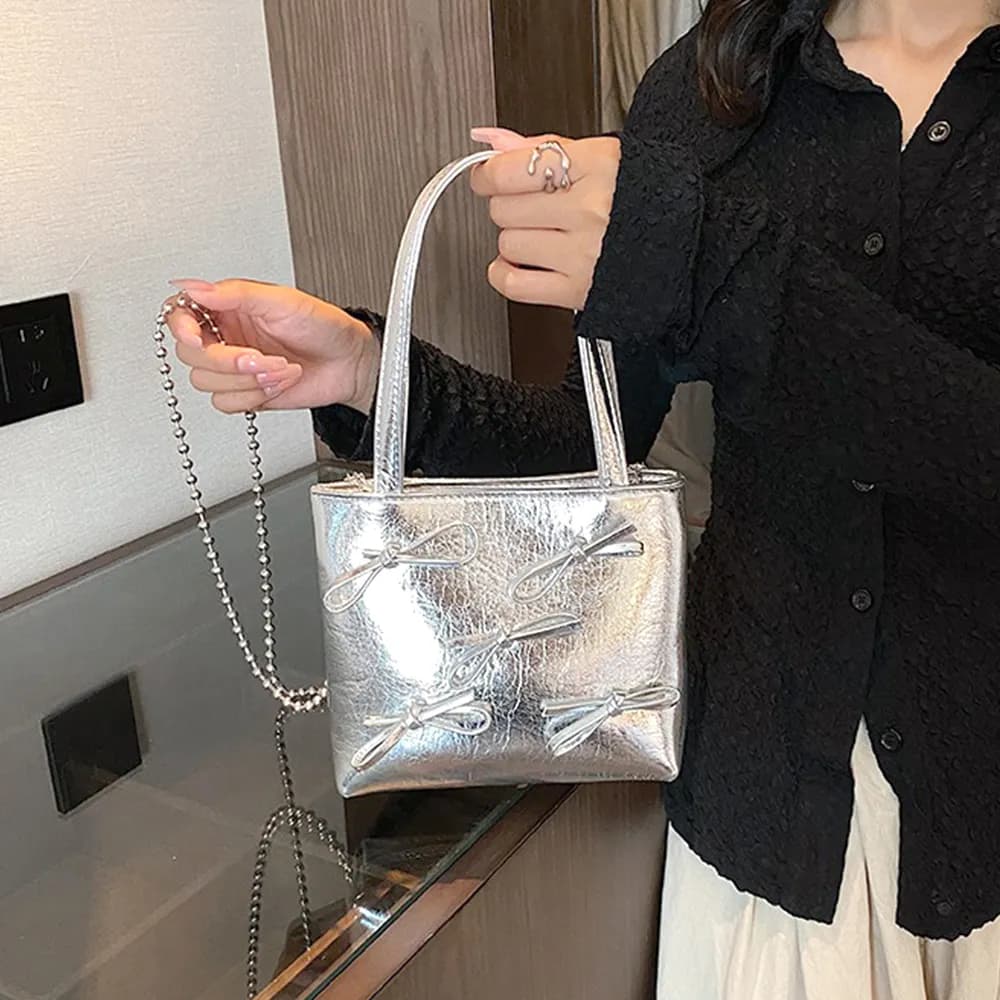 【LEESA】蝴蝶結包包\小包包\手提包\斜背包\銀色包包\韓國包包\小方包\葛雷系\可愛包包\送女生\小女生包包\生日禮物