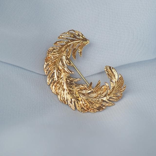 【MoonDy】胸針 別針 小香胸針 金屬胸針 高級感 飾品 造型別針 小禮物 金色胸針 羽毛胸針 毛衣胸針 生日禮物 謝師禮物