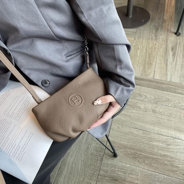 【MoonDy】包包 手拿包 斜背包 單肩包 真皮女包 精品包 鍊條包 腋下包 水餃包 牛皮包包 休閒手機包 隨身小包 生日禮物