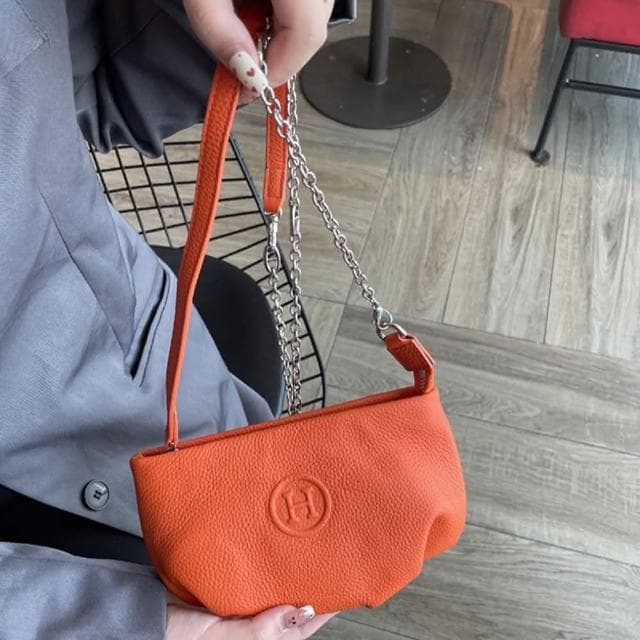 【MoonDy】包包 手拿包 斜背包 單肩包 真皮女包 精品包 鍊條包 腋下包 水餃包 牛皮包包 休閒手機包 隨身小包 生日禮物