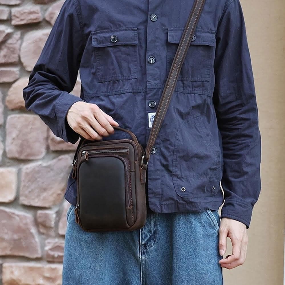 【MoonDy】包包 斜背包 馬鞍包 小方包 休閒包包 復古單肩包 雙層包包 真皮斜背包 牛皮小背包 男生手提包 送長輩 禮物