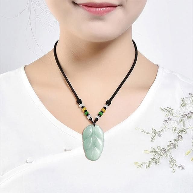 【MoonDy】項鍊女 葉子項鍊 葉子吊墜 翡翠 招財項鍊 翡翠項鍊 玉石 玉珮 玉墜 吊墜 情侶項鍊 小飾品 女生禮物