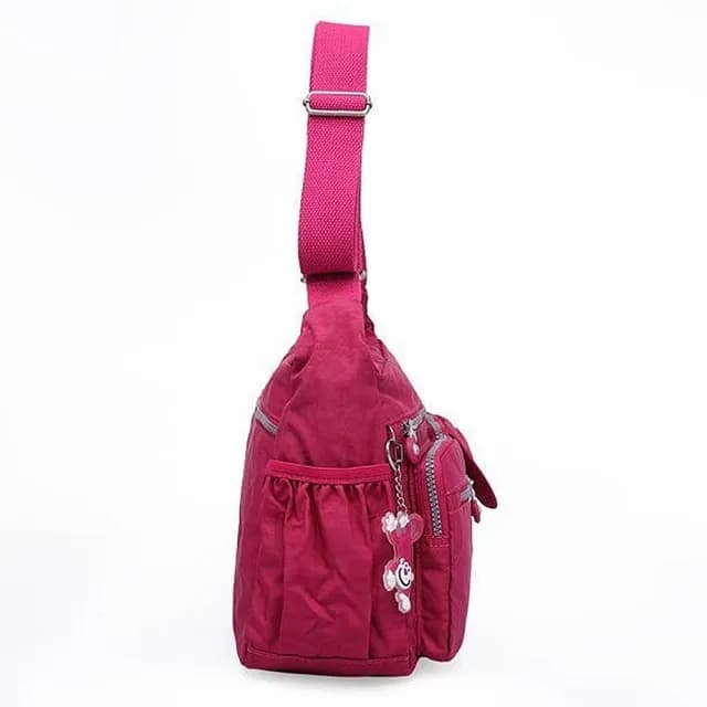 【KT DADA】斜背女包 媽媽包 紅色包包 紫色包包 長輩 禮物 包包 斜背包 尼龍包包 多功能包包 多隔層 收納包 防潑水包包