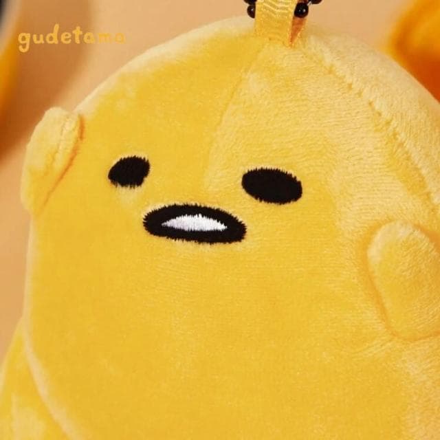 【gudetama 蛋黃哥】gudetama蛋黃哥卡通刺繡超可愛鑰匙圈毛絨玩偶吊飾(閨蜜女兒女友老婆生日聖誕交換禮物)