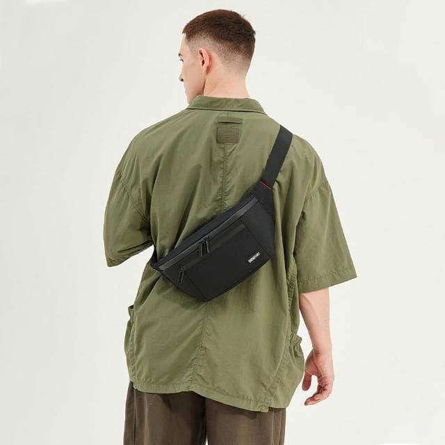 【LEEHER】牛津包包/運動胸包/包包/腰包/胸包/斜背包/黑色包包/大容量小包包/日系小包/攜便包/生日禮物/男包包/送禮