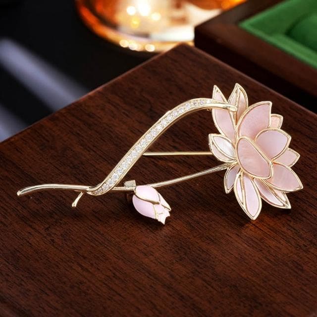 【LEEHER】女生/飾品/胸針/別針/貝殼/鋯石/金屬別針/造型胸針/蓮花/胸花/別針扣/胸針扣/造型別針/配飾/生日禮物/婚禮穿搭