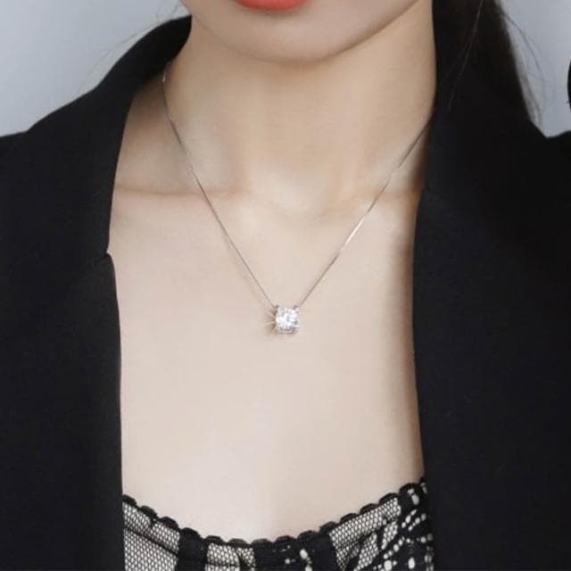 【LEEHER】項鍊/銀飾/純銀項鍊/項鍊女/鑽石項鍊/莫桑鑽/生日禮物/高級感/飾品/s925銀/一克拉/吊墜/女生項鍊/鑽石