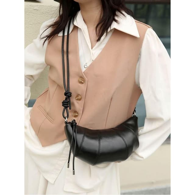 【達賀尊爵】頭層牛皮女士單肩斜挎包牛角百搭零錢貝殼時尚包古典手袋軟真皮5色擇一