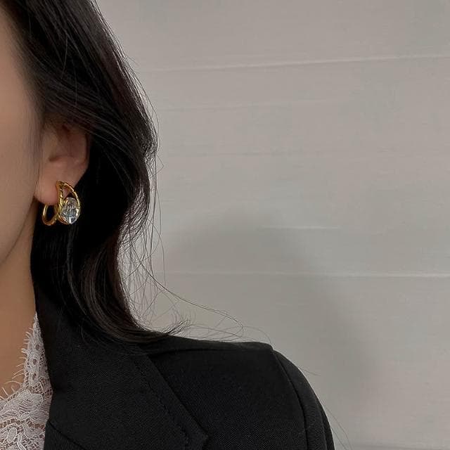 « lacarpe » 銅｜俄涅夾鑽圈耳環｜鋯石｜古銅金 (正韓 手工飾品 925純銀耳針)