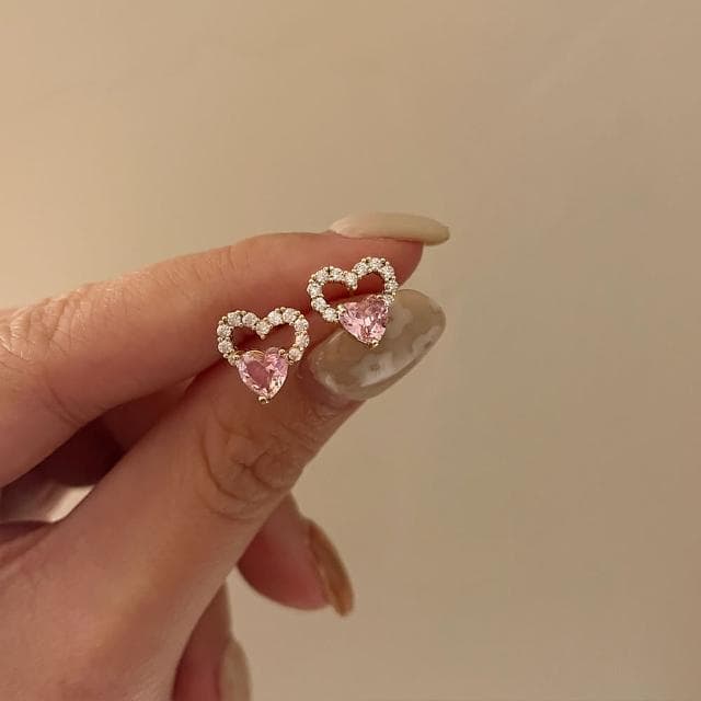【ButterButter】PinkHeart 可愛粉色小愛心 雙心 甜心 甜蜜鑽飾 粉鑽 女耳環(新年 過年 送禮 禮物)