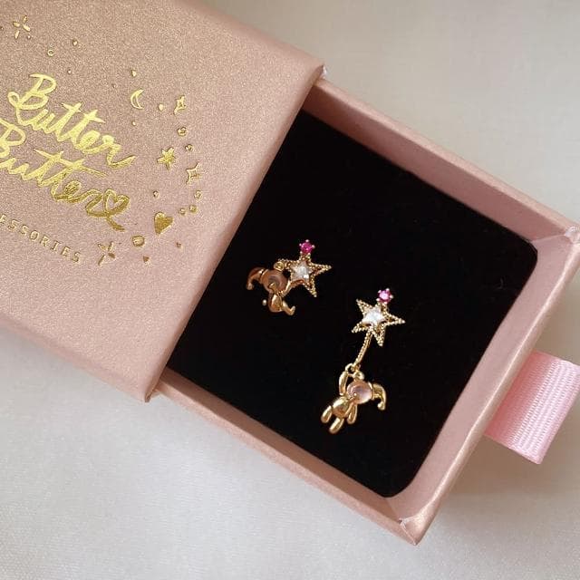 【ButterButter】Star Bear 可愛夢幻少女 不對稱星星睡覺小熊 亮鑽 彩鑽 女耳環(新年 過年 送禮 禮物)