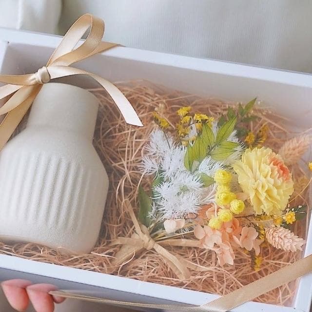 GOODLILY flower 柔粉紫康乃馨永生花束瓶禮盒(母親節禮物 索拉花 乾燥花 永生花)