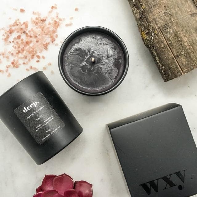 英國 wxy 經典黑蠟燭-deep.安眠花 & 雪松/200g