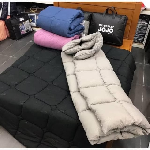 愛屋及烏居家生活館 JOJO 羽絲絨被 科技纖維羽絲四季被 現貨 藍色/灰色/粉色/黑色/綠色 (羽絲絨被)