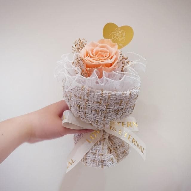 KIRA與花花藝小香風玫瑰永生花花束/小款/心有暖陽/橘(生日花束 情人節花束 畢業花束 禮物 母親節花束)