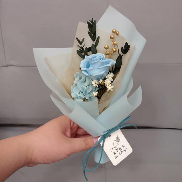 【KIRA與花花藝】花晨月夕/永生花小花束-天空藍(情人節花束/畢業花束/生日禮物/七夕情人節/永生花/乾燥花/玫瑰)