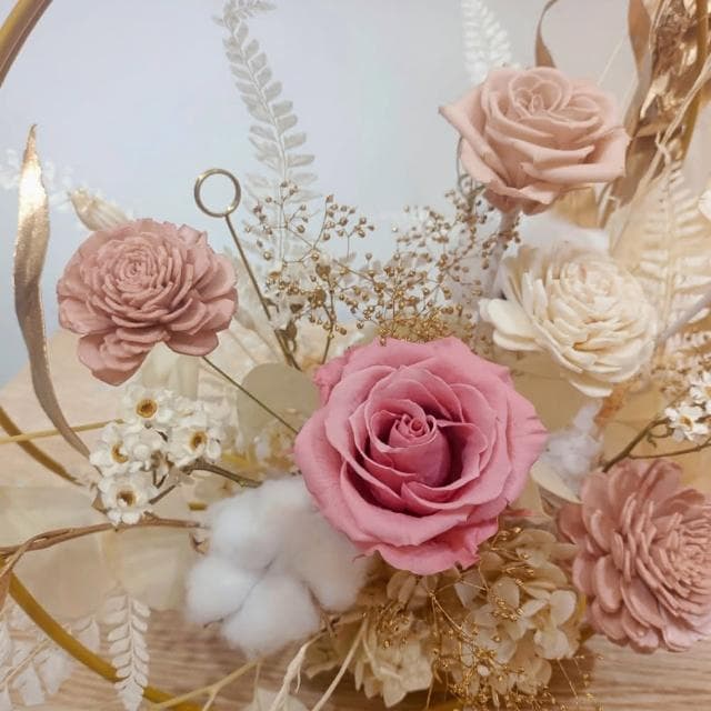【KIRA與花花藝】圓形金框永生花花籃-粉色戀語(盆花 開幕 送禮  喬遷 生日禮物 情人節 母親節)