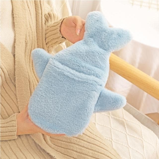 鯊魚寶寶熱水袋 暖肚子 1000ml 熱水袋 造型熱水袋 保溫 暖手 熱敷袋 暖暖袋 絨毛熱水袋 保暖熱水袋 暖手袋