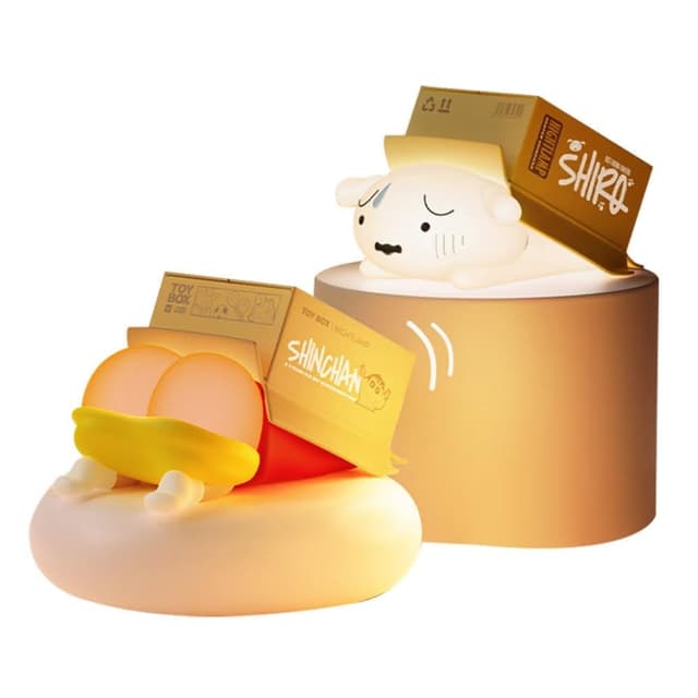 【Hello 蠟筆小新】拍拍屁床頭小夜燈 屁屁燈 小白 ( 小夜燈 3D 床頭燈 拍拍燈 捏捏燈 解壓床頭燈 手辦 公仔 擺件 玩具 兒童夜燈 臥室裝飾 送禮 生日禮物 交換禮物 聖誕禮物 )