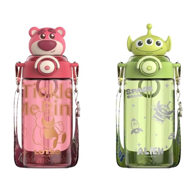 【Disney 迪士尼】陽光吸管太空杯 650ml ( 正版授權 運動水壺 兒童水壺 大容量水瓶 隨身水壺 隨身杯 母嬰Tritan材質 三眼怪 草莓熊 水杯 茶杯 保溫 保溫杯 送禮 生日禮物 交換禮物 聖誕禮物)65#2