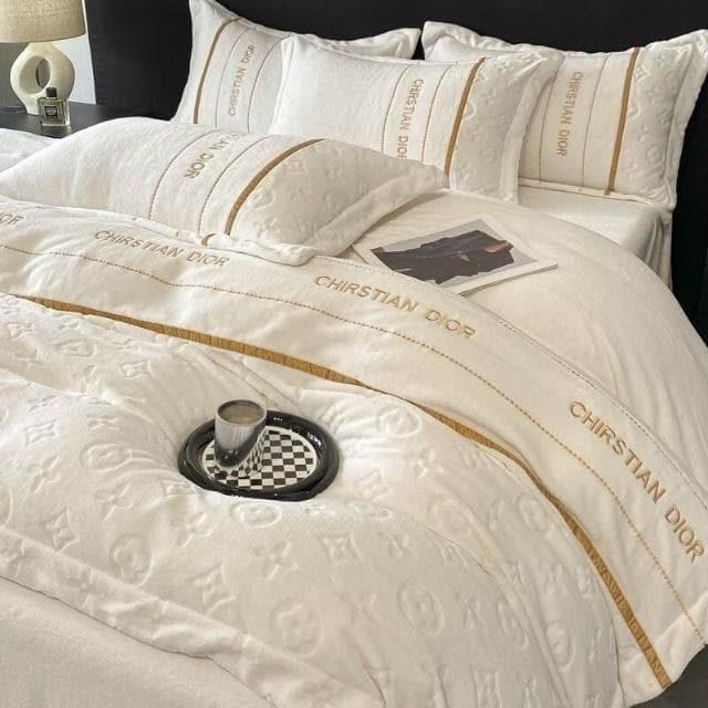 輕奢刺繡牛奶絨床上四件套加厚雙面絨被套床單床笠珊瑚法蘭絨冬被 被子 厚被子 被芯 保暖冬被 棉被 暖暖被 學生宿舍被褥