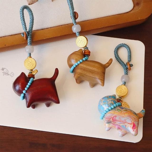 【EMMA SUE】鑰匙圈 吊飾 可愛吊飾 掛飾 禮物 小吊飾 好運 貓咪吊飾 鑰匙扣 包包掛件 招財 手機吊飾 貓咪 情人節