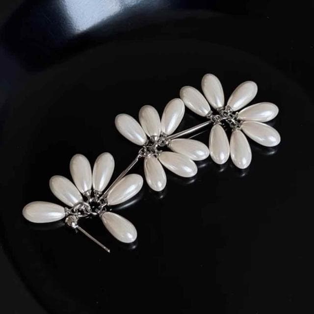【EMMA SUE】耳夾耳環 鎖骨鍊 百搭 飾品 耳環 花朵 串珠 珍珠耳環 項鍊 珍珠項鍊 垂墜耳環 韓風 女生耳環 項鍊女 
