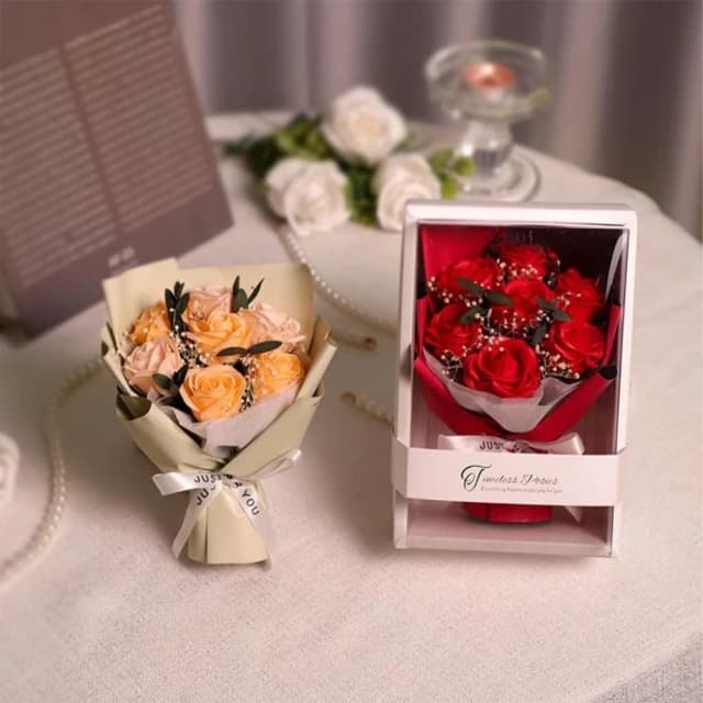 7朵玫瑰香皂花束透明禮盒 小禮盒花束 婚禮小物 求婚告白 畢業花束 永生花 香皂花 驚喜浪漫 母親節 教師節 情侶禮物