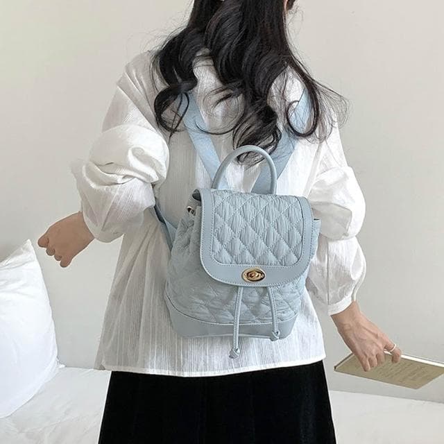 【LEEHER】後背包/背包女/女生背包/小背包/通勤包/尼龍包/翻蓋式背包/休閒背包/百搭/雙肩包/菱格包/小香風/生日禮物