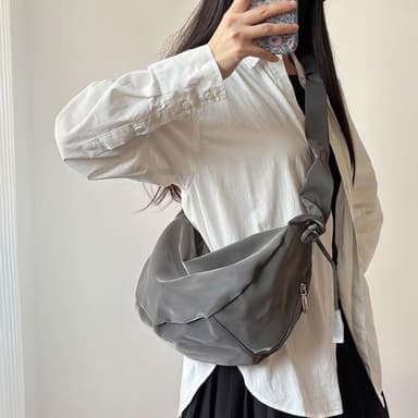 【LEESA】女生包包\水餃包\大容量包包\尼龍包\軟包\生日禮物\通勤包\腋下包\雲朵包\側背包\斜背包\單肩包\休閒包