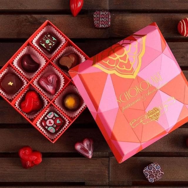 【巧克力雲莊】法式甜心繽紛禮盒9入-純手工含餡巧克力(附提袋_情人節送禮)