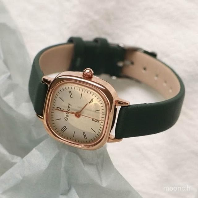 偉偉有道 【1353人好評】方形手錶女款初高中學生高顔值小衆輕奢高級感方糖女生考試用石英