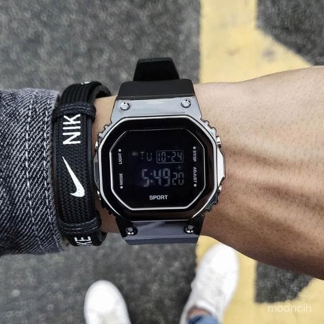 偉偉有道 小方塊手錶男女初高中學生青少年簡約運動高級感潮流多功能電子錶