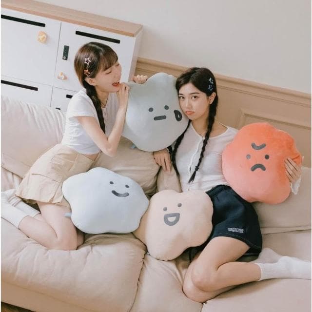 【Square Studio 方坊】方坊 喜怒哀樂 雲朵紓壓大抱枕 靠枕 午睡枕 情人節禮物