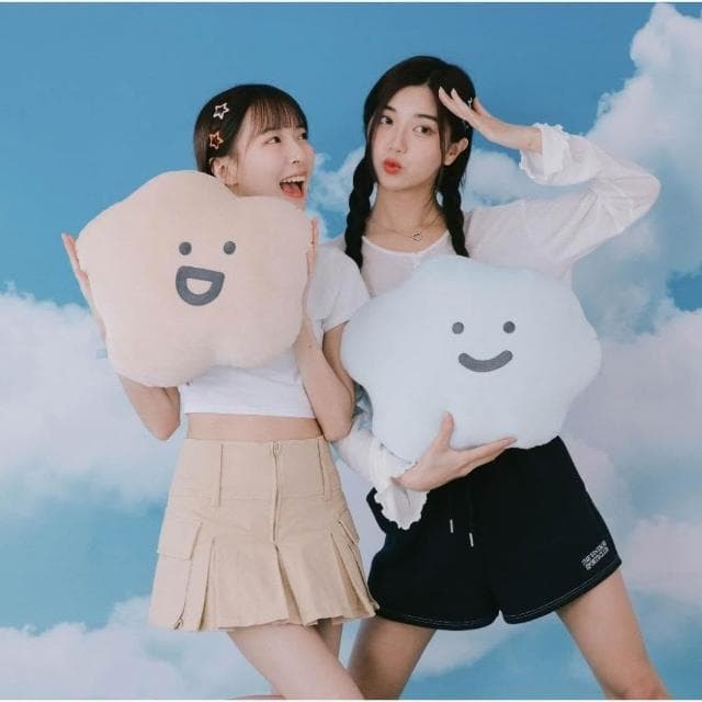 【Square Studio 方坊】方坊 喜怒哀樂 雲朵紓壓大抱枕 靠枕 午睡枕 情人節禮物